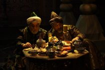 Шесть лет труда и тысячи костюмов: как создавался исторический фильм о Джами и Навои