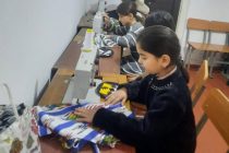 Школьники района Абдурахмони Джами развивают способности в кружках