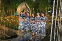 «Одеваемся по-таджикски». Академия государственного управления популяризирует культуру ношения национальной одежды