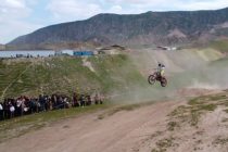 Соревнования по мотогонкам прошли в Леваканте