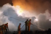 Число жертв взрыва на заводе фейерверков в Китае достигло 21