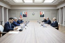 Делегация Таджикистана провела встречу с Премьер-министром Азербайджанской Республики