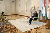 Президент Республики Таджикистан Эмомали Рахмон дал интервью журналисту Информационного агентства «Синьхуа» Китайской Народной Республики Ань Сяомэнь