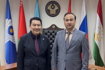 Посол Таджикистана провел встречу с Председателем Экономического суда СНГ