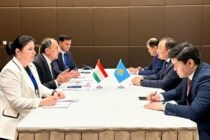 Таджикистан и Казахстан намерены развивать международные транспортные коридоры, упрощение транзитных процедур