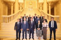 Председатель Комитета Маджлиси намояндагон Маджлиси Оли по экономике и финансам встретился с делегацией Всемирного банка