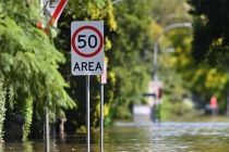 Сильнейший за 49 лет шторм оставил без электричества тысячи людей в Западной Австралии