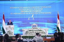 Глава государства Эмомали Рахмон принял участие в мероприятии, посвящённом Дню знаний и Уроку мира