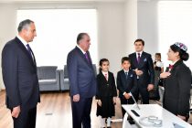 Президент Республики Таджикистан Эмомали Рахмон ввёл в эксплуатацию Публичную библиотеку Хатлонской области имени Шамсиддина Шохина после реконструкции