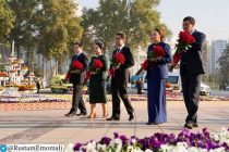 Руководители парламентов стран Центральной Азии возложили венок к памятнику Исмоили Сомони