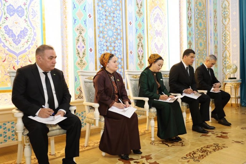 Файзали Идизода встретился с Председателем Меджлиса Туркменистана Дуньягозель Гулмановой