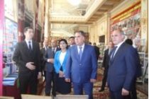 Раиси вилояти Суғд ҷавононро ба омӯхтани дониш ва саҳмгузор будан дар пешбурди соҳаҳои гуногуни кишвар даъват намуд