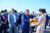 Гурӯҳи дӯстии парламенти Ӯзбекистон аз шаҳри Турсунзода дидан намуд