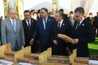 Пешвои миллат Эмомалӣ Раҳмон аз фестивали байналмилалии таомҳои миллии кишварҳои Осиёи Марказӣ дар шаҳри Туркманбошӣ боздид намуданд