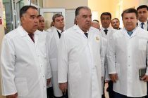 Сарвари давлат Эмомалӣ Раҳмон дар ноҳияи Мастчоҳ бинои иловагии Маркази ташхисию табобатии «Сино»-ро ифтитоҳ намуданд