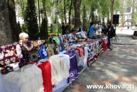 «САД РАНГИ ЧАКАН». Дар доираи ин фестивал дар Душанбе намоиш-фурӯши чакан баргузор  гардид