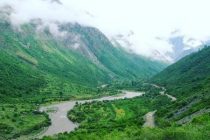 РАШТОНЗАМИН. Кӯҳистони ин минтақа макони беназири сайёҳии экологӣ, кӯҳнавардӣ ва рафтинг аст