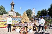 МЕҲРГОНИ МЕҲРОИН, МАРҲАБО! Дар Душанбе ин ҷашни бостонӣ  бо Фестивали занбӯрпарварон, «Оши палов» ва Иди себу ангур доир гардид