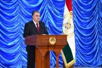 Сарвари давлат: «Ҳар як фарди ҷомеа вазифадор аст, ки моҳияту аҳаммияти Конститутсияро  ба фарзандони худ ҳанӯз аз хурдсолӣ фаҳмонад»