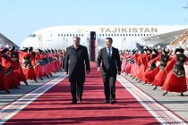 Президенти Ҷумҳурии Тоҷикистон Эмомалӣ Раҳмон бо сафари давлатӣ вориди шаҳри Бишкеки Ҷумҳурии Қирғизистон шуданд