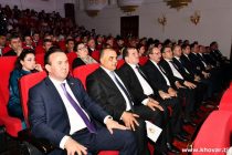 Дар Душанбе маросими ҷоизасупорӣ ба кормандони телевизион, радио ва соҳаи алоқа баргузор гардид