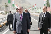 Сарвари давлат Эмомалӣ Раҳмон дар шаҳри Хоруғ пули мошингузарро мавриди баҳрабардорӣ қарор доданд