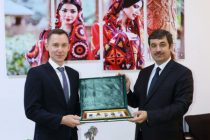 Донишгоҳи байналмилалии сайёҳӣ ва соҳибкории Тоҷикистон ҳамкориро бо Бунёди Ҳаннс Зайдел тақвият медиҳад