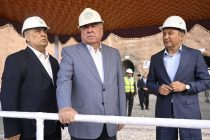 Пешвои миллат Эмомалӣ Раҳмон бо ҷараёни корҳо дар нақбҳои обрасони №1 ва 2-и НБО «Роғун» шинос шуданд