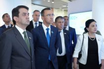 Рустами Эмомалӣ дар шаҳри Остона бо фаъолияти технопарки байналмилалии Астана Хаб шинос шуданд
