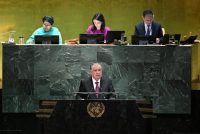 Президенти Тоҷикистон: «Таъсиси Маркази минтақавии зеҳни сунъиро дар шаҳри Душанбе салоҳи кор мешуморем»