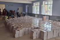 ТУҲФАИ АРЗАНДАИ ПРЕЗИДЕНТИ ТОҶИКИСТОН. Тақдими китоби «Шоҳнома» ба беш аз 48 ҳазор оилаи шаҳри Ҳисор оғоз шуд