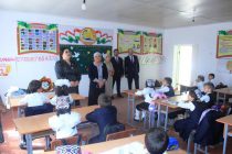 Вакили Маҷлиси намояндагон бо хонандагони муассисаҳои таълимии шаҳри Ҳисор вохӯрӣ намуд