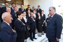 Президенти Ҷумҳурии Тоҷикистон Эмомалӣ Раҳмон дар ноҳияи Файзобод бинои Шуъбаи маориф ва 2 иншоотро ба таври фосилавӣ ба истифода доданд