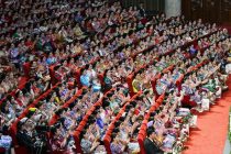 Эмомалӣ Раҳмон: «Занону модарони тоҷик дар ободониву пешрафти мамлакат саҳми бузург доранд»