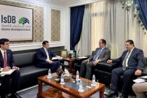 Дар Арабистони Саудӣ татбиқи лоиҳаҳо дар самтҳои энергетика ва  рушди деҳот дар Тоҷикистон баррасӣ гардид