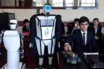 Ба барномаҳои таълимии 10 донишгоҳи Тоҷикистон ихтисоси «зеҳни сунъӣ» ворид карда шуд, — бардошт аз Конфронси байналмилалӣ