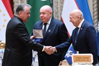 Президенти Ҷумҳурии Тоҷикистон Эмомалӣ Раҳмон бо медали «Барои хизматҳо дар рушди ҳамкории башардӯстона» сарфароз гардонида шуданд