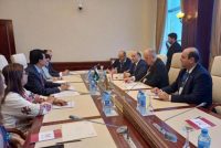 Файзалӣ Идизода бо Раиси Сенати Ҷумҳурии Исломии Покистон мулоқот намуд