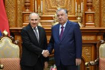 Президенти Ҷумҳурии Тоҷикистон Эмомалӣ Раҳмон бо Сарвазири Ҷумҳурии Арманистон Никол Пашинян мулоқот намуданд
