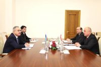 Файзалӣ Идизода  бо Сафири Озарбойҷон дар Тоҷикистон мулоқот намуд