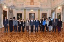 Намояндагони  Осорхонаи миллии Тоҷикистон  Осорхонаи миллии адабиёти Озарбойҷонро  тамошо карданд