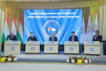 «Эмомалӣ Раҳмон – кафили субот ва пойдории истиқлоли давлатӣ». Дар шаҳри Бӯстон ҳамоиши ҷумҳуриявӣ баргузор гардид