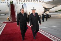 Президенти Ҷумҳурии Тоҷикистон Эмомалӣ Раҳмон бо сафари корӣ вориди шаҳри Бишкеки Ҷумҳурии Қирғизистон шуданд