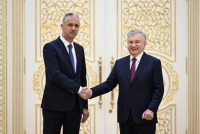 Cафири Тоҷикистон ба Президенти Узбекистон эътимоднома супорид