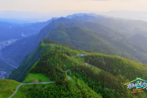 Хати ҳаёт дар миёни аланга: гузашта ва имрӯзи рагҳои нақлиётии Чини замони ҷанг