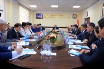 Дар Академияи идоракунии давлатӣ Рӯзи Конститутсияи Тоҷикистонро  ҷашн гирифтанд