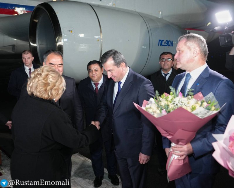 Раиси Шурои Федератсияи Маҷлиси Федералии Русия Валентина Матвиенко ба Душанбе омад