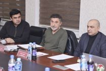 Сармураббиёни дастаҳои миллии Тоҷикистон дар ҷаласаи Шурои мураббиёни ФФТ ҳисобот доданд