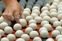 Чаро истеъмоли қурутро аксар одамон, бахусус кӯдакон дӯст медоранд?