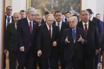 Президенти Ҷумҳурии Тоҷикистон Эмомалӣ Раҳмон якҷо бо дигар сарони кишварҳои иштирокдори ИДМ аз Осорхонаи давлатии Эрмитаж боздид намуданд